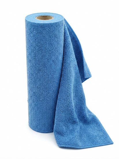 Microvezeldoekjes blauw rol stukje afgerold